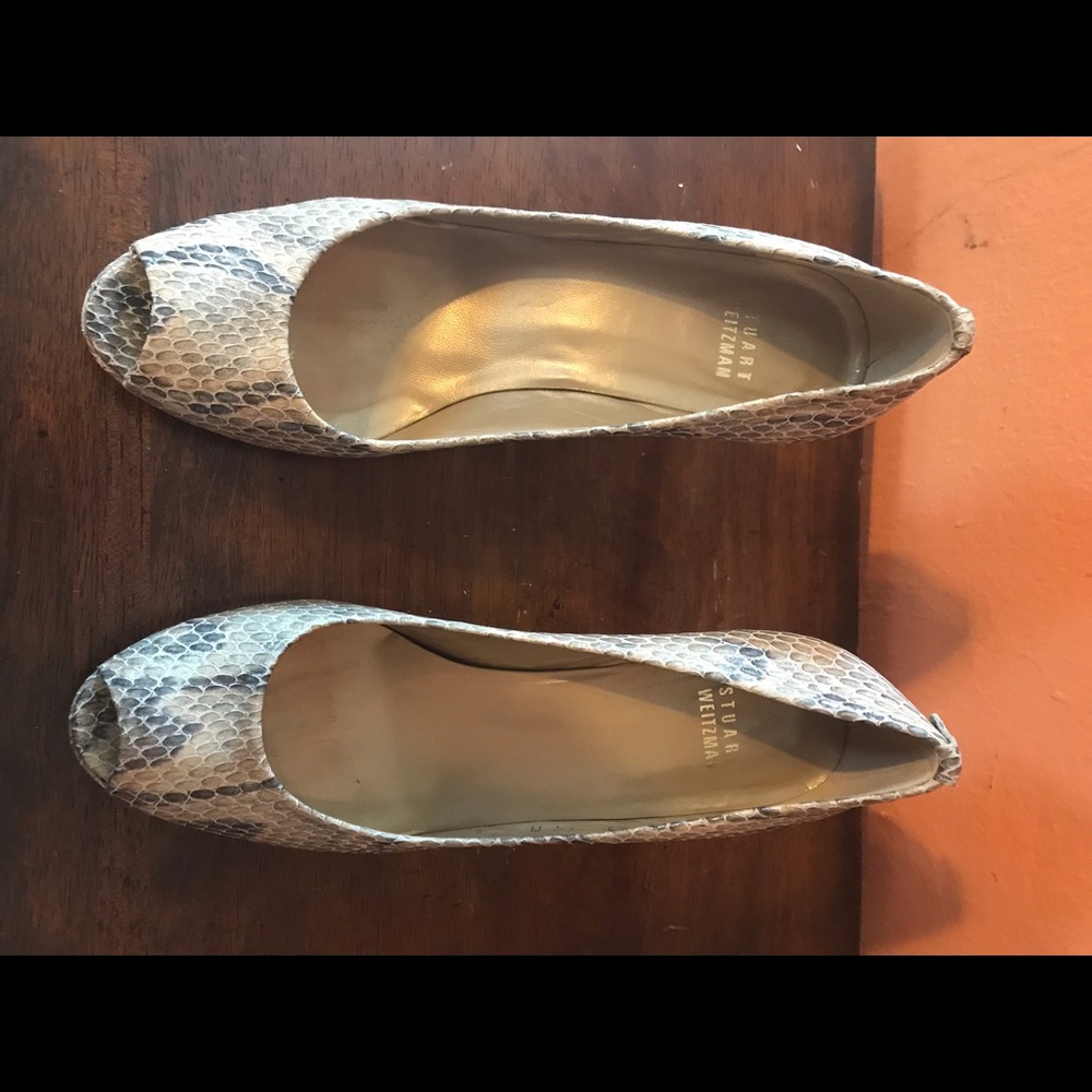 Stuart Weitzman leather snake skin heels 7.5
